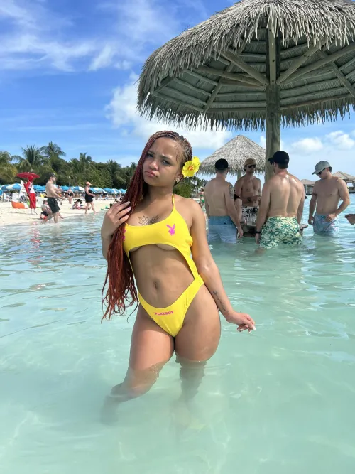 Sending nudes to first 200 who comment their age