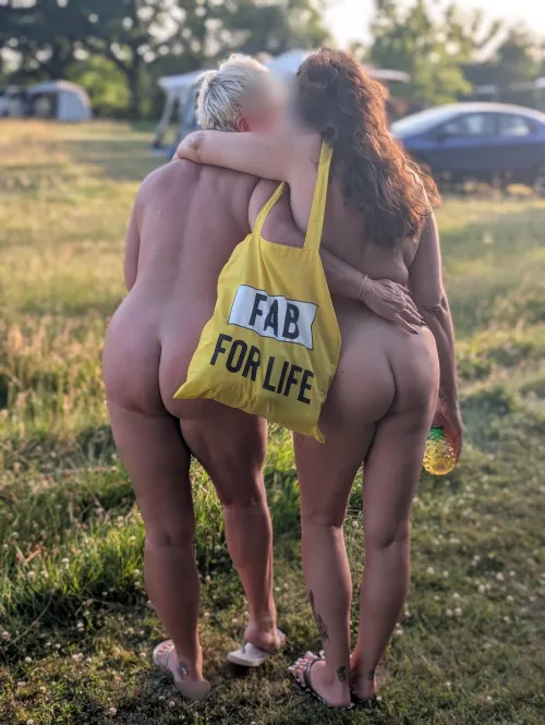 Sluts for li(f)e!