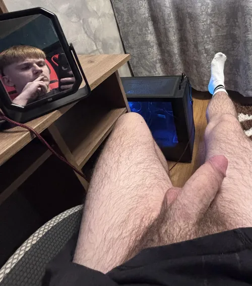 Who like withe socks?