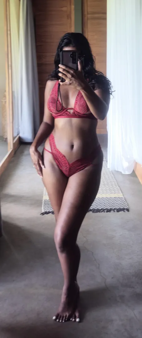 You need an obedient Indian girl in your life
[f]