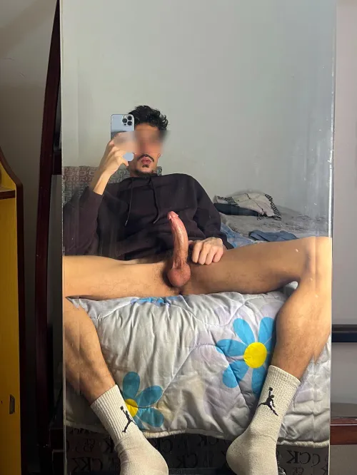 22yo, who's gonna be a good boy and give me head?