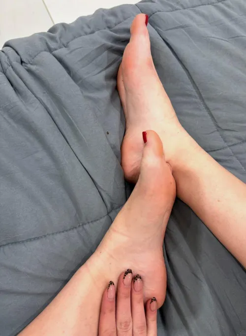 24 F4M Snapchat: lauratiye Lit vanilla, pussy spread