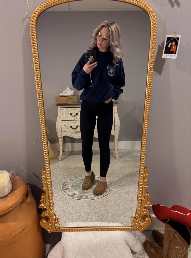 25 [F4M] This petite blonde is ready for some fun. Who’s joining?