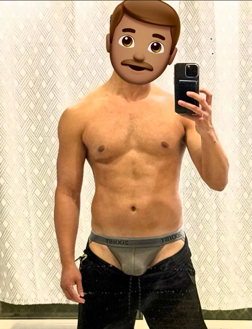 Any other straight guys like to wear jockstraps?