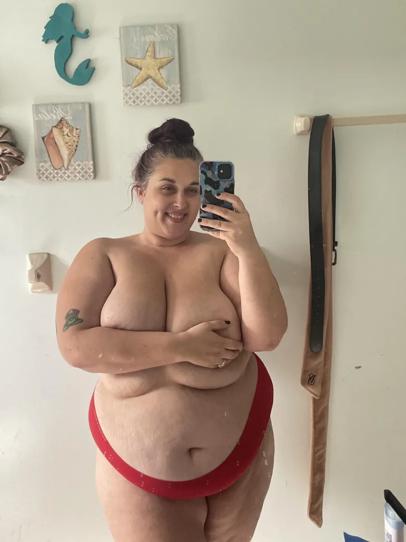 Big titties & plump belly, subtle marks all over