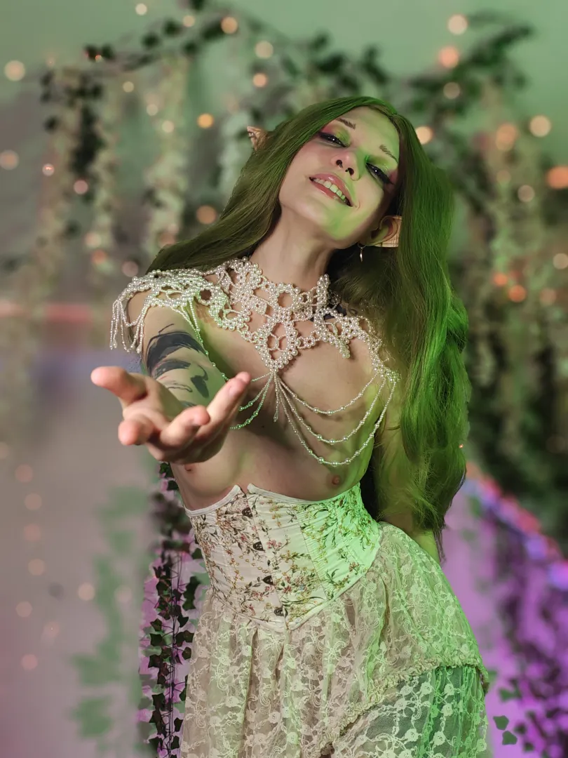 Do I need to explain what this lovely elf wants from you?