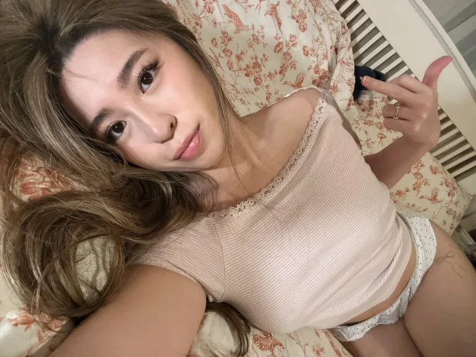 first guy that tried to fuck me pulled it out and I had to compare it to my middle finger… long story short, he didn’t score.