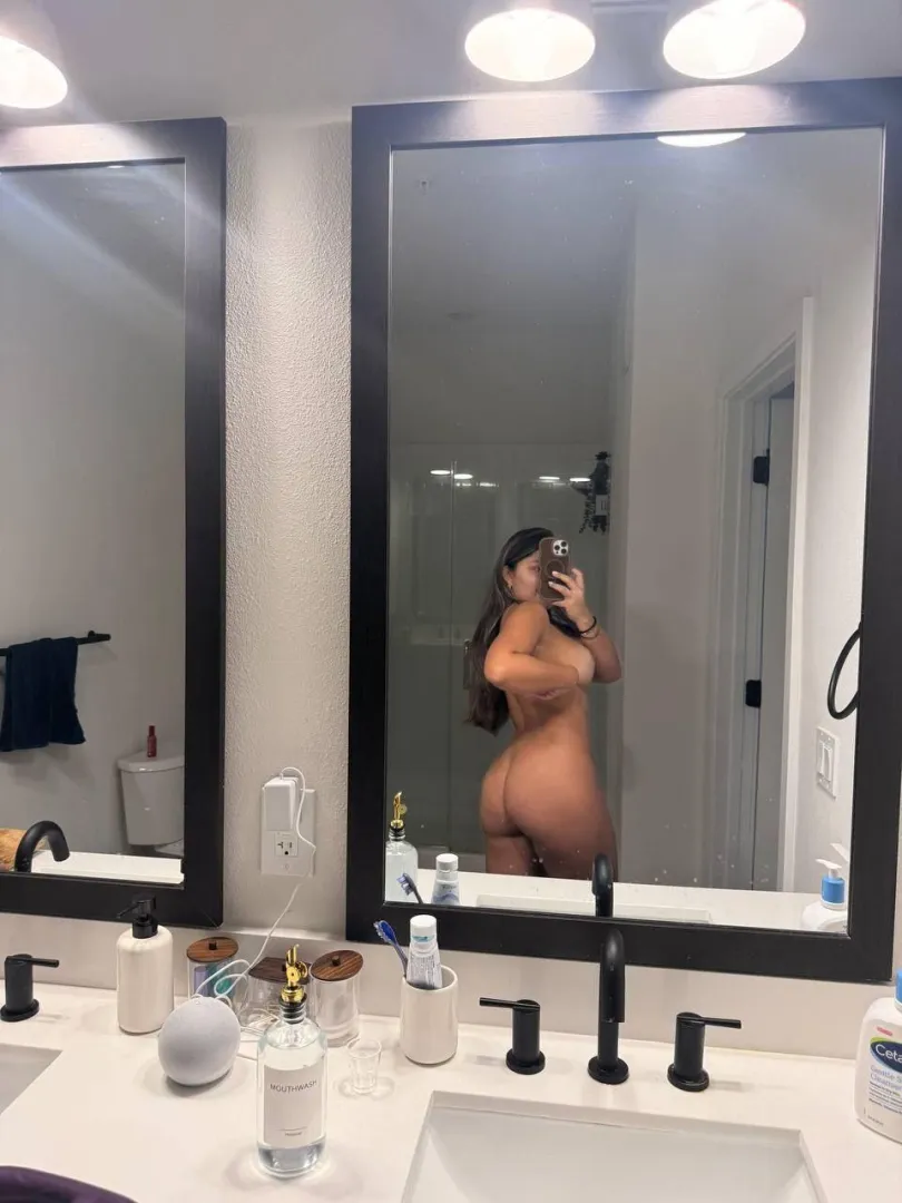 Hello I'm around for sessions today  Let me make you cum so good  [SEXT] [CAM] [GFE]