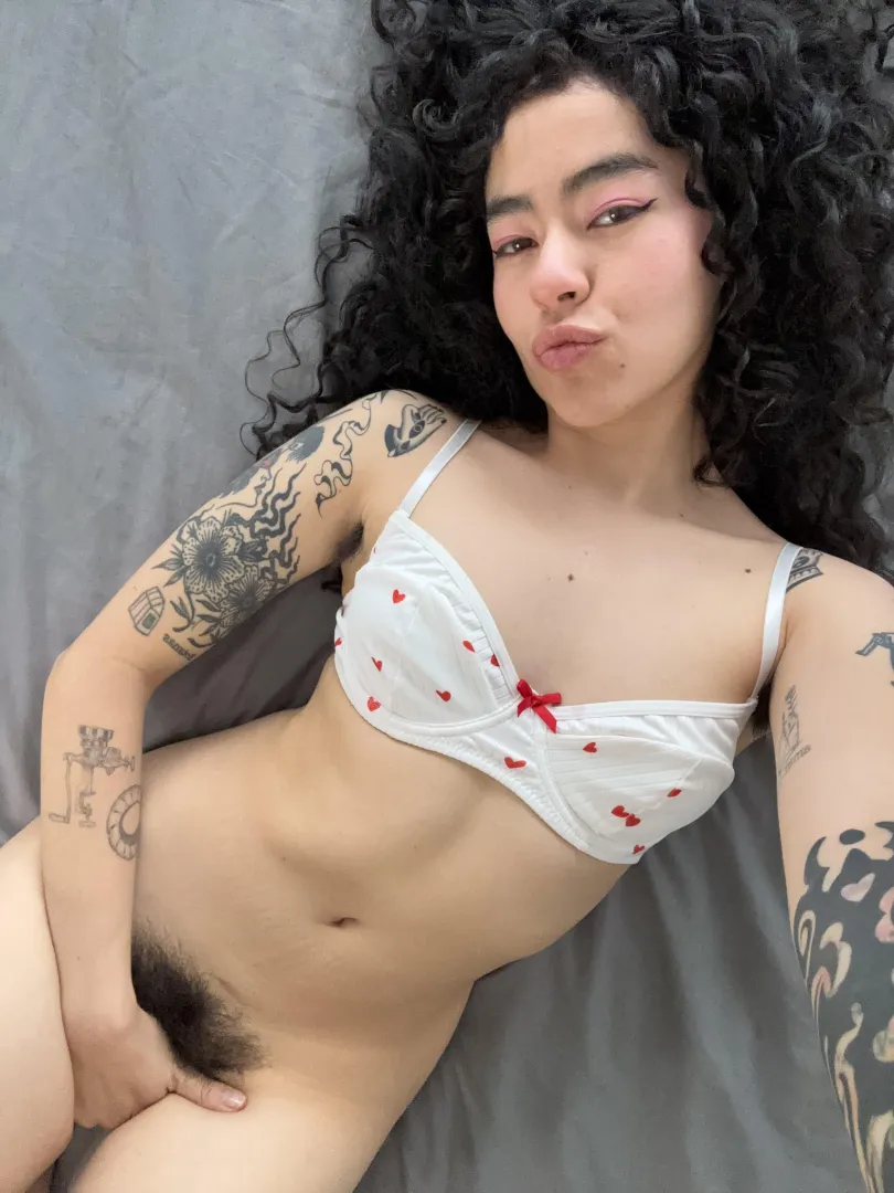 I'm always hairy and love my body like this