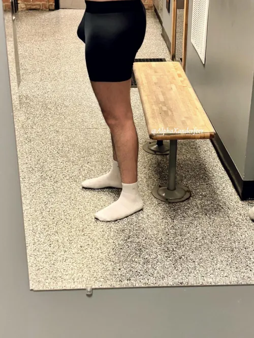 just hit the sauna for an hour. Bring your nose over here 