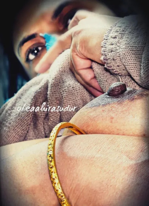 Pakistani 48F MYLF Diva/Mom/bhabhi next-door exhibitionist; Socha subha subha zara sa tarsaon, kaysi hay? ☺️