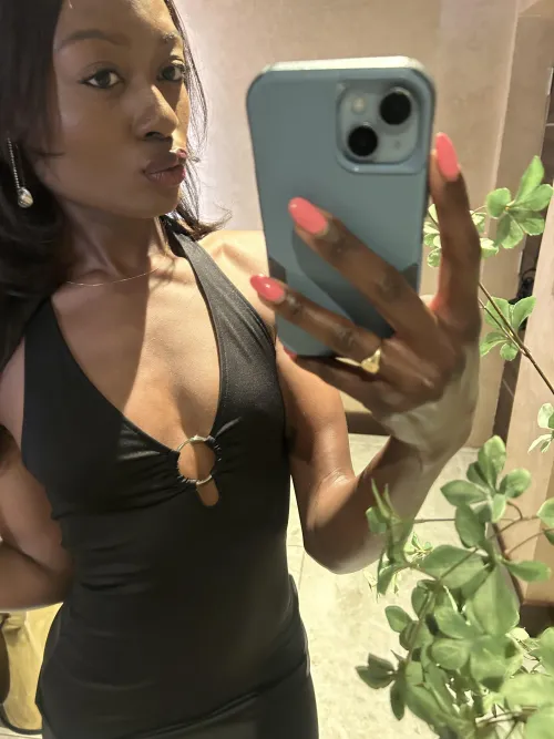 serving a sexy woman half your age is your ONLY purpose. LOSERS SEND, Goddess smiles  I’m greedy and evil. Get to sending peasant.