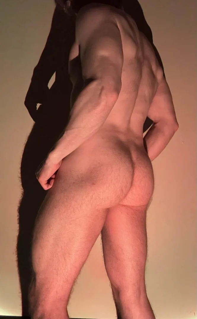 Showing off the glutes