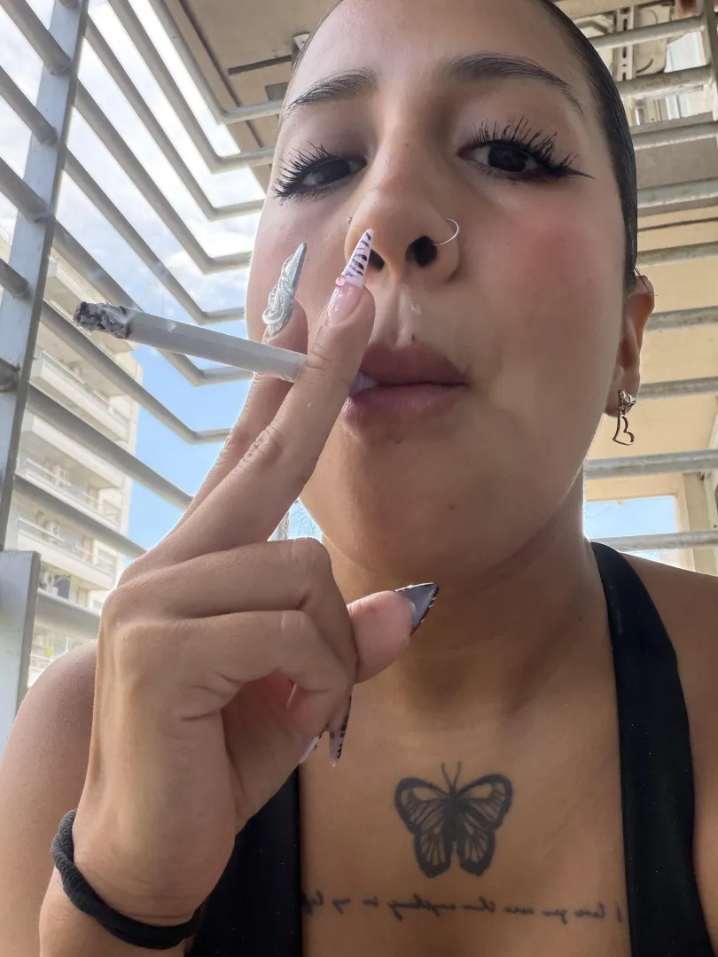 smoking is so sexy