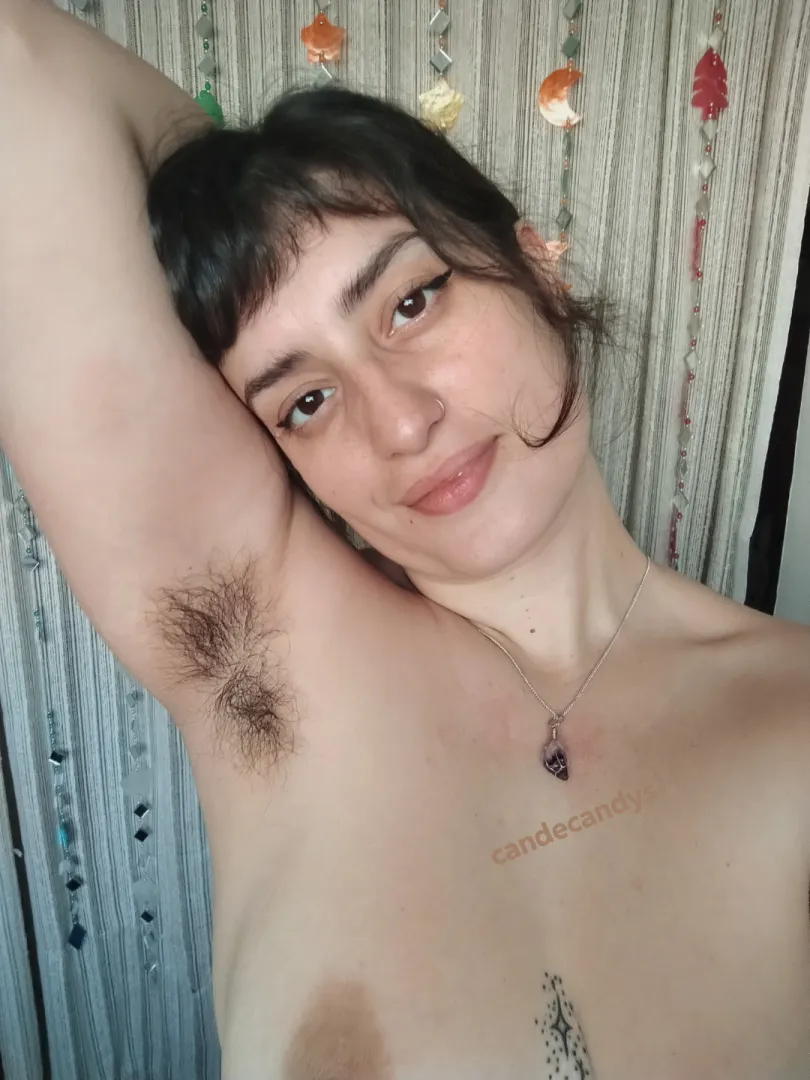 sniff or lick my musky pits?