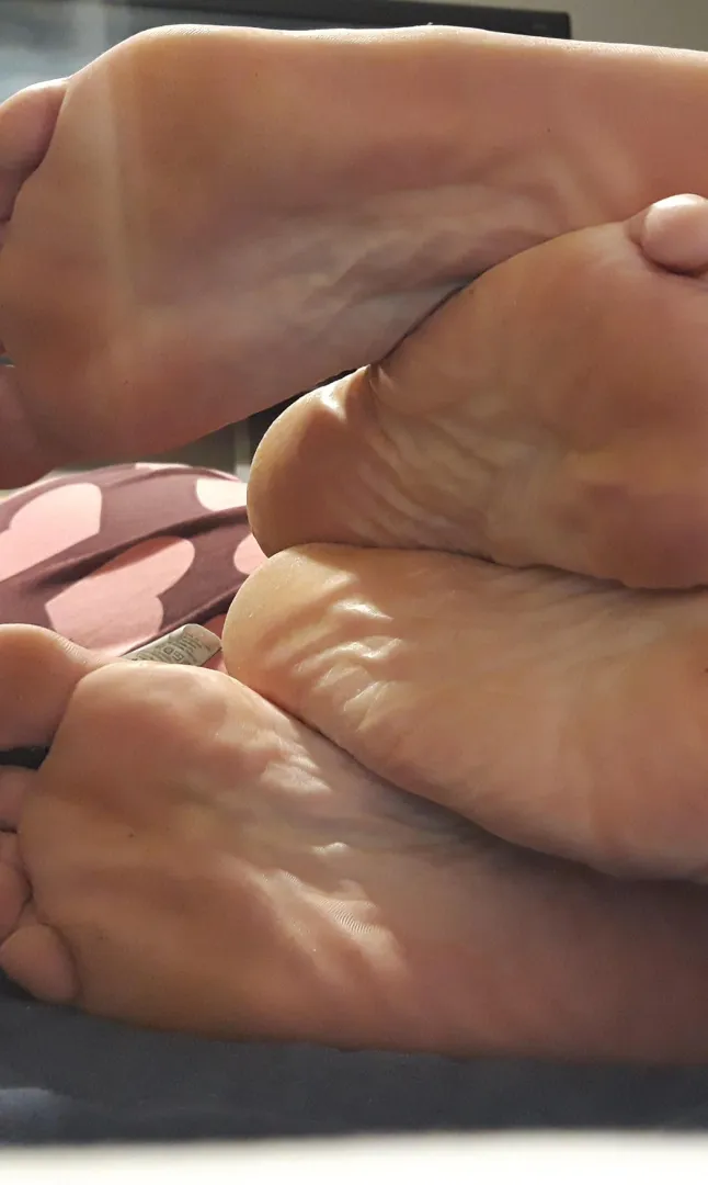 Who would like to put their face in Husband and Wifes soles? DM.