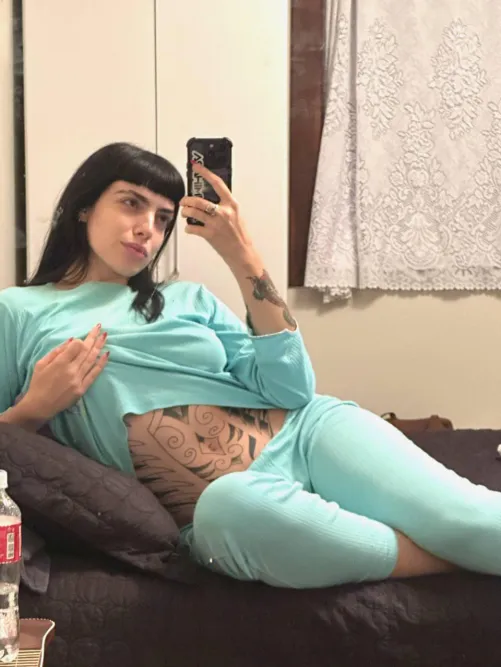 23F cum give me a shag so good i drip all over the sheets