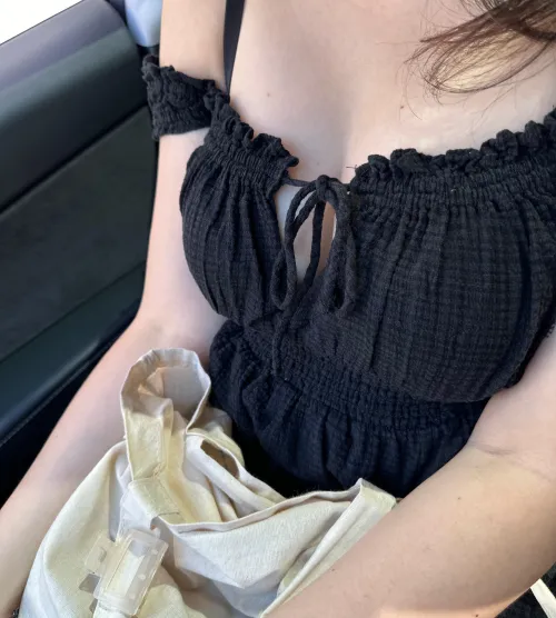 27, 29 [MF4A] Burnaby Brentwood looking for a single guy or girl to watch us fuck.