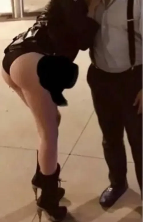 [45/35] [mt4m] [losangeles] hot wife hosing