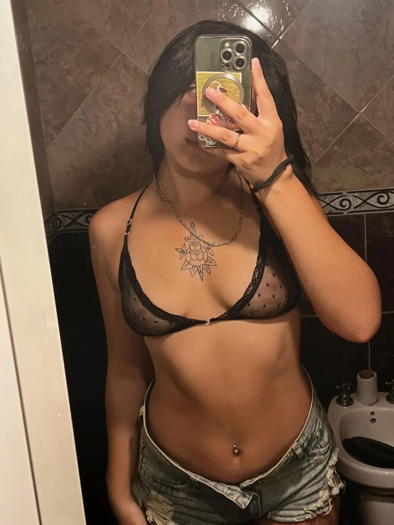 do u have the best tongue for my tits?