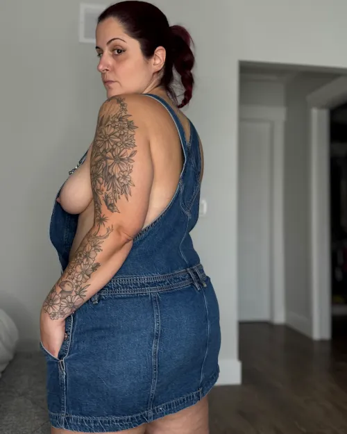 Guess what I'm not wearing under this