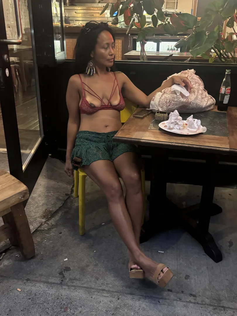 I always choose to eat outside on the sidewalk. It's just more fun.