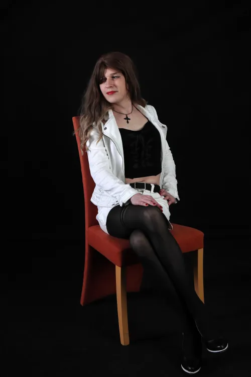 i love combining black and white.. ♥️