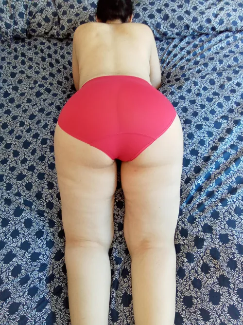 It’s a scientific fact that hot guys love granny panties