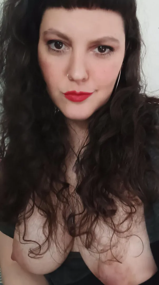 Natural and horny latina herej