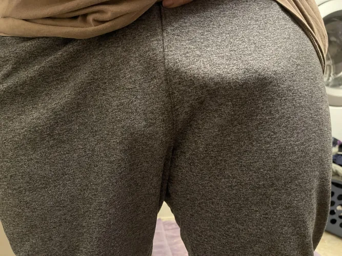 New sweats dont hide anything