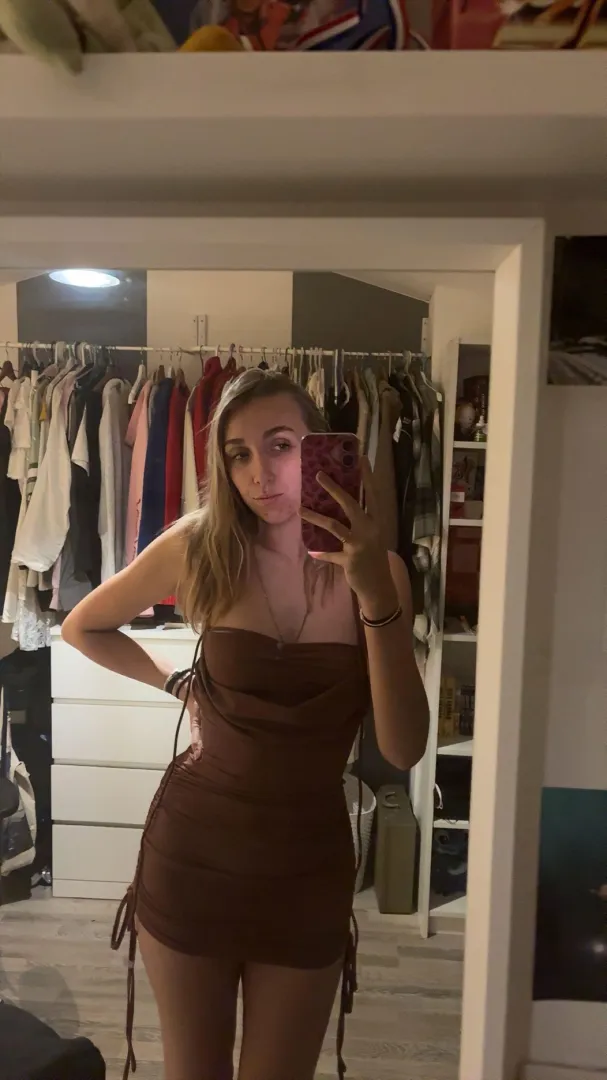 ​​ si tu commente. aux 50 commentaire je lâche un seins ​​