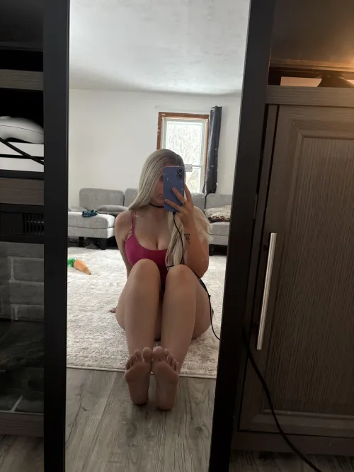 What would you do if your girl had feet like this?