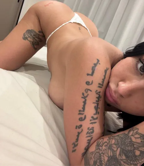 curious, messy, n ready to be dominated