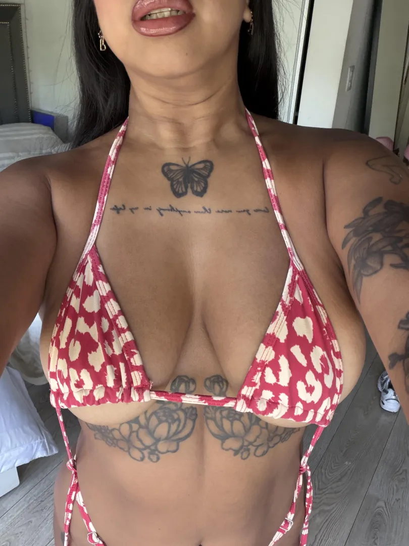 mg boobs are big and natural suscribe