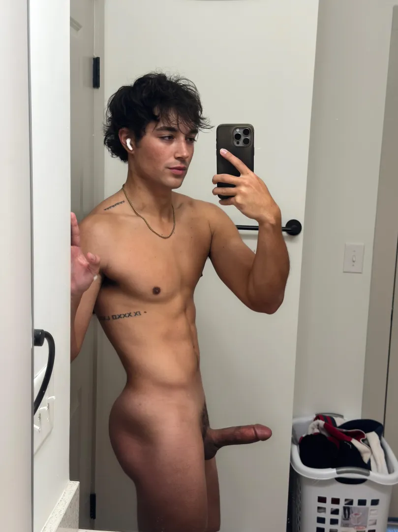 (19) college soccer player