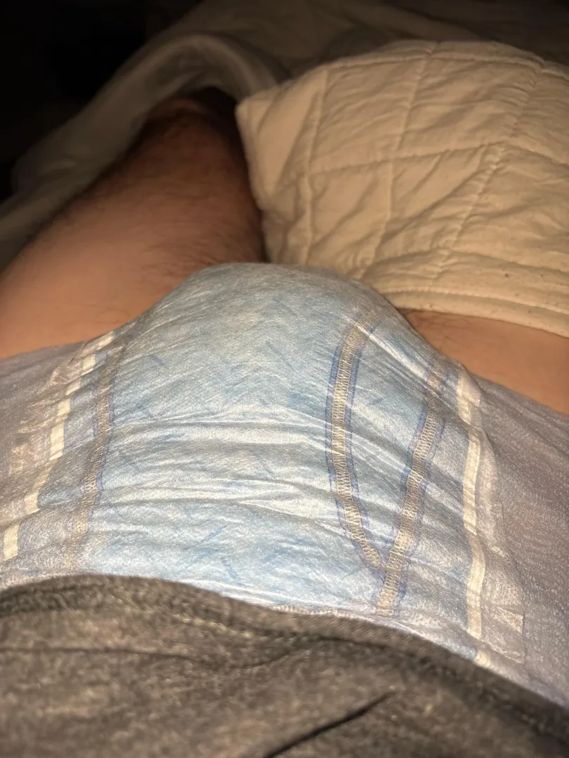 Anyone wanna chat chillin being lazy