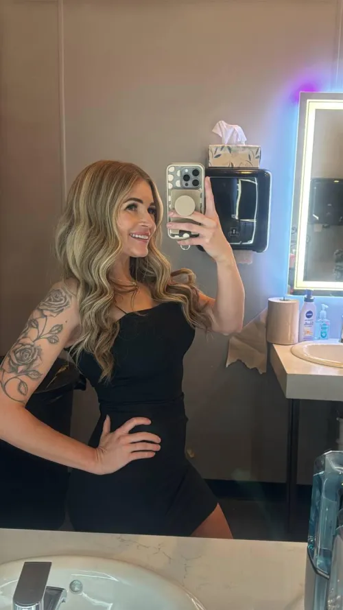 Does this reflection make me look too tempting?