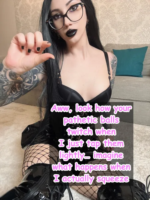 i love to squeeze your balls [no imagefap]