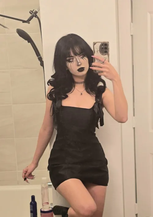 I think black looks good on me [Return our 3P tools/apps]