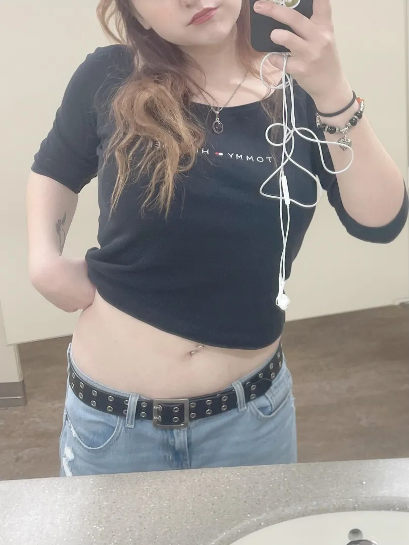 Lurking is unattractive .. start sending