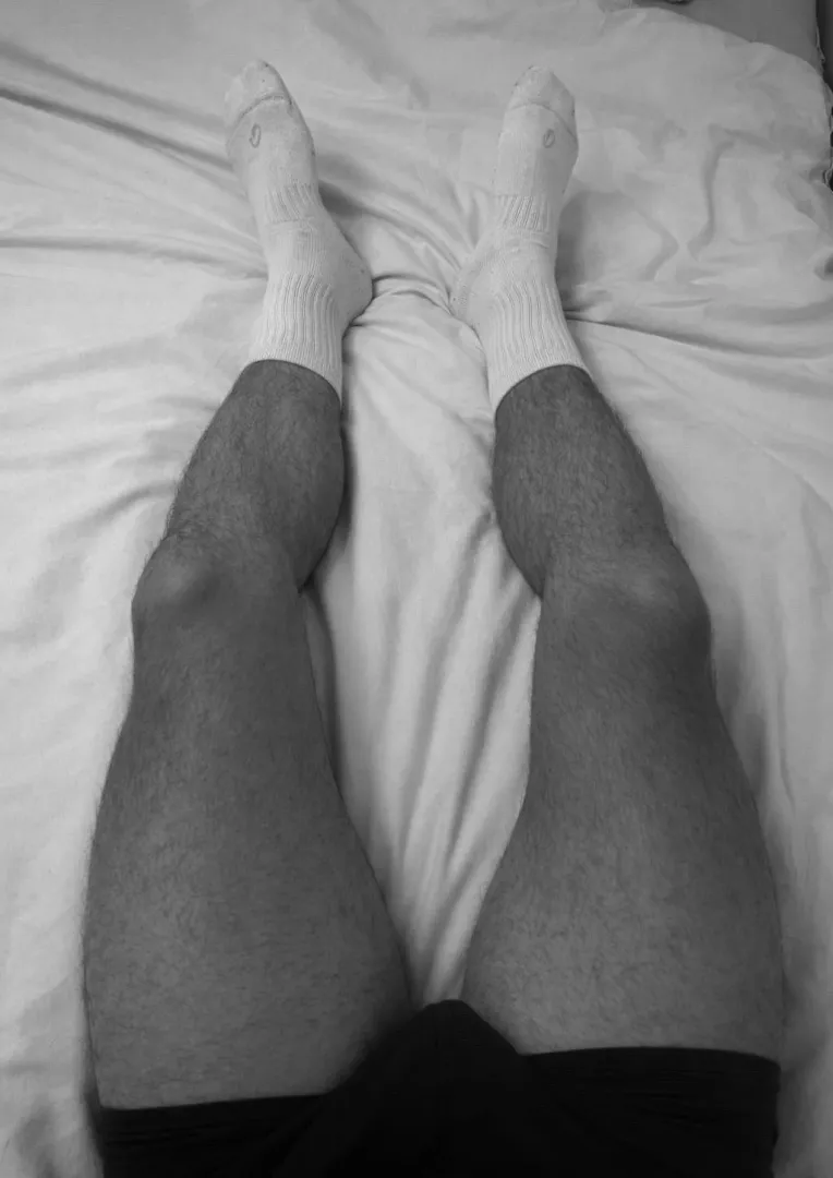 Post gym sweaty white socks (29)