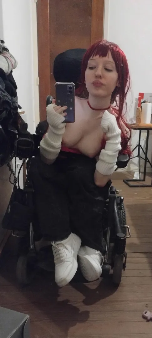 Slutty and petite disabled girl !!!