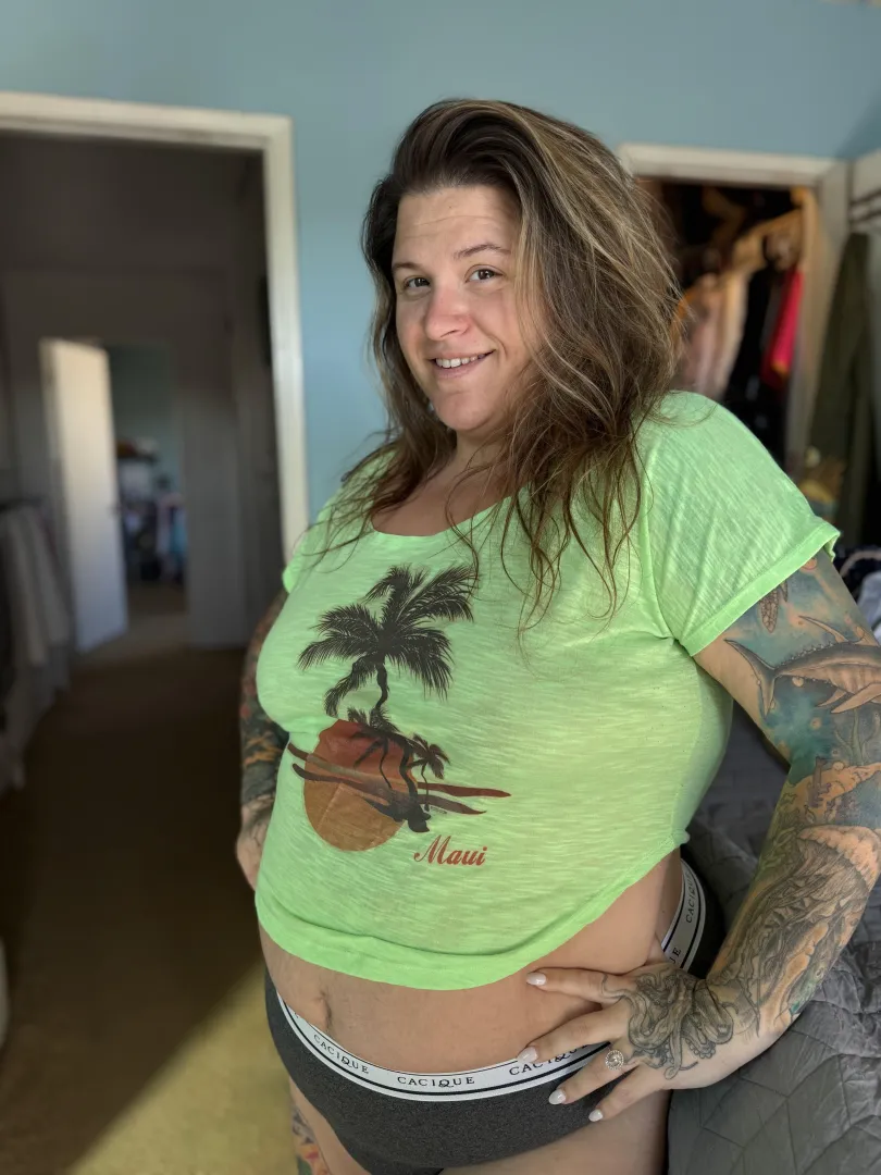This BBW covered in tattoos can cure those Monday blues.