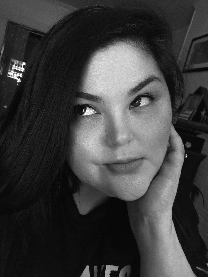 2 am and she calls me cause I'm still awake- can't sleep 