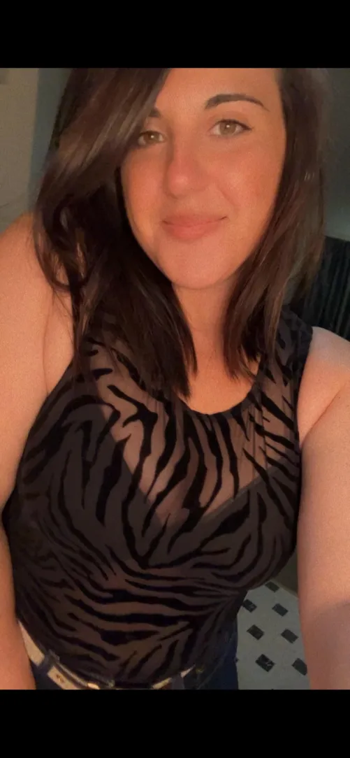 716 taking applications… who’s going to be my valentine?!  apply within! 