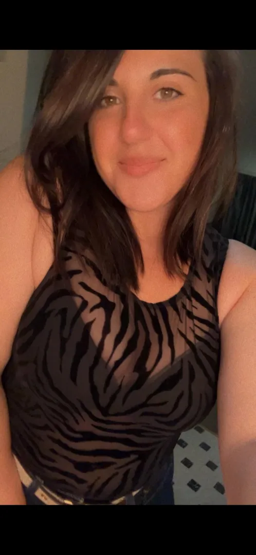 716 taking applications… who’s going to be my valentine?!  apply within! 