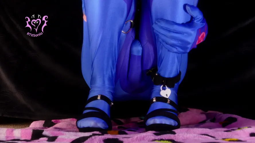 Be a good Metroid for me and maybe you can suck Samus' energy many times over