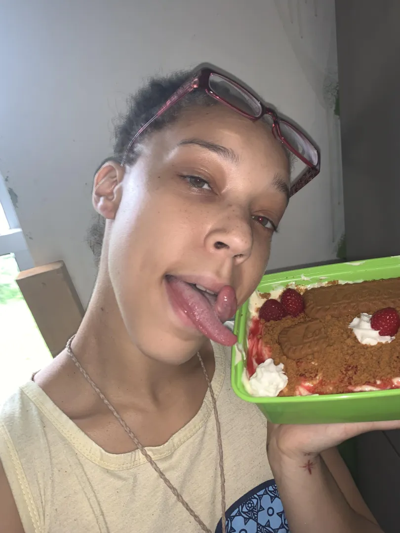 Gentle glow, subtle spark 