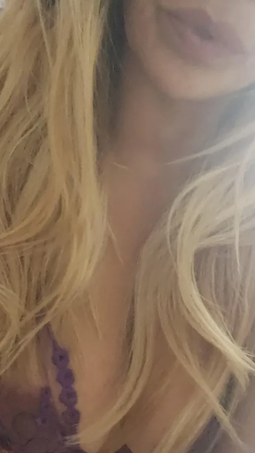 Happy Monday you sexy swingers