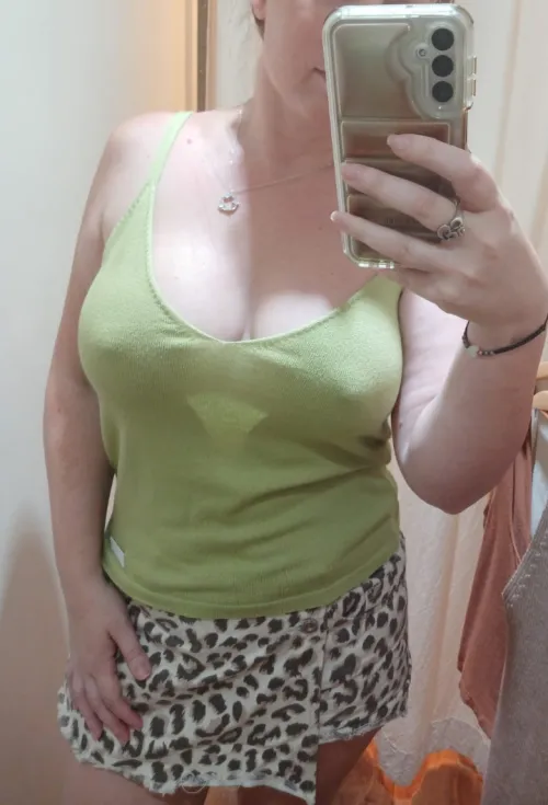 I like this blouse, it's very comfortable